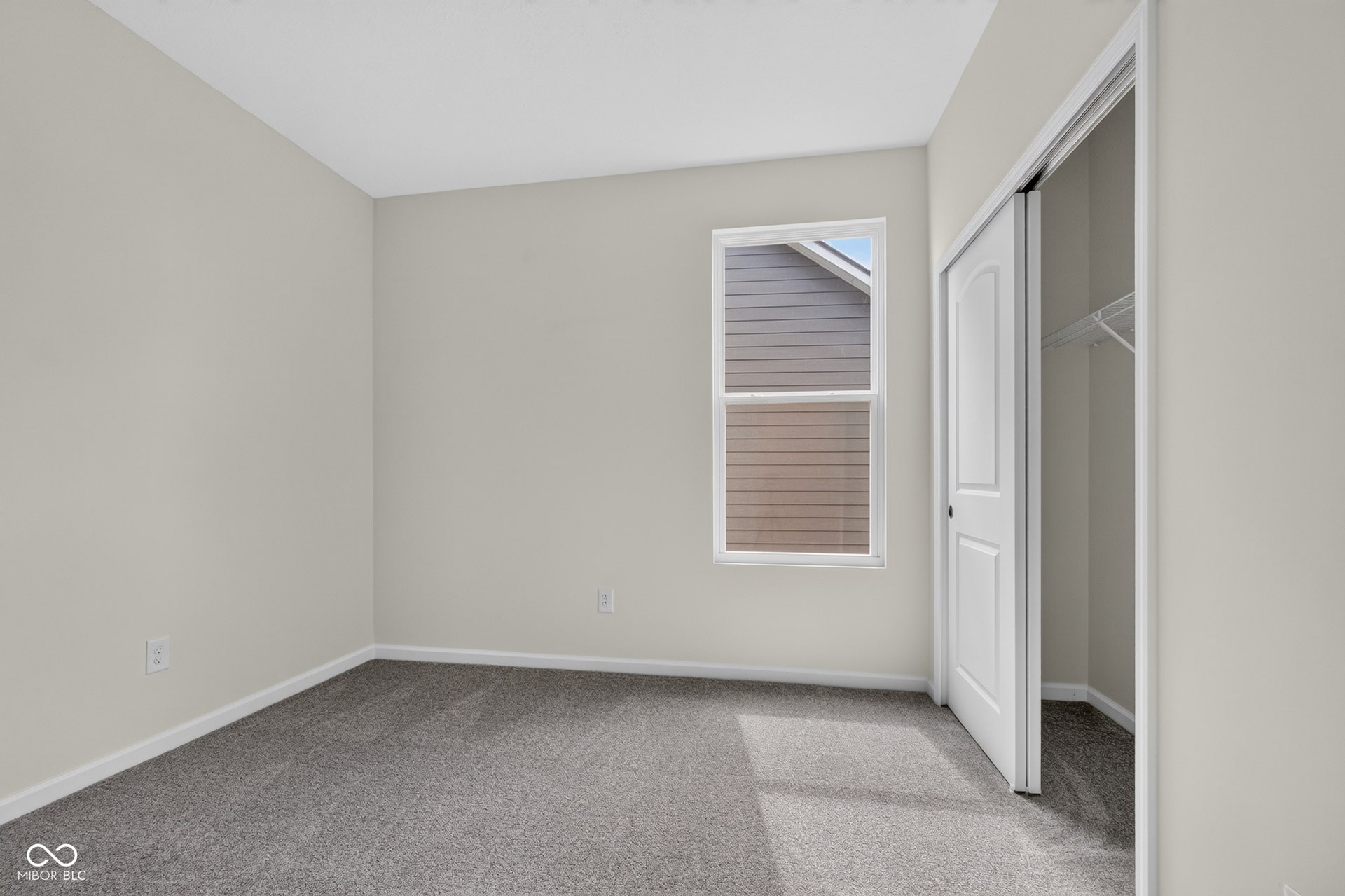 3200 Balsamroot Drive, Greenwood, IN 46143
