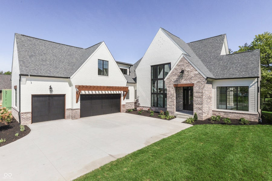 Property photo for 10880 Dartmoor Court, Zionsville, IN