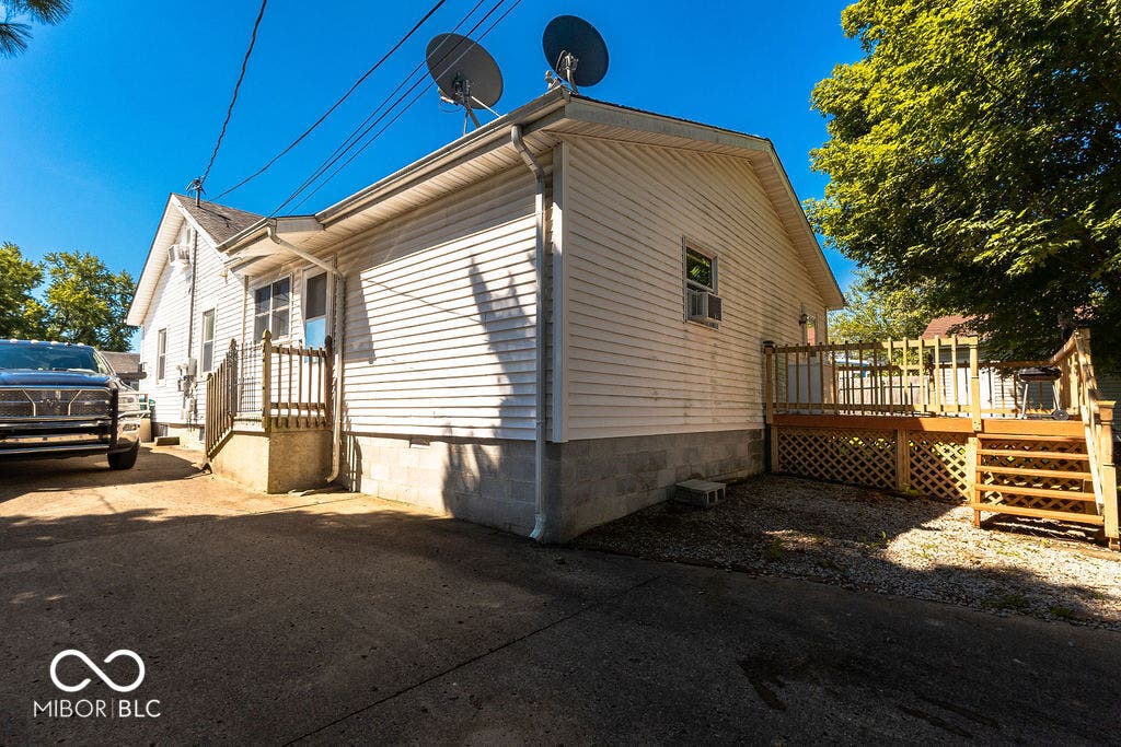 1930-1932 Fairmont Avenue, New Castle, IN 47362 1930-1932 Fairmont Avenue, New Castle, IN 47362