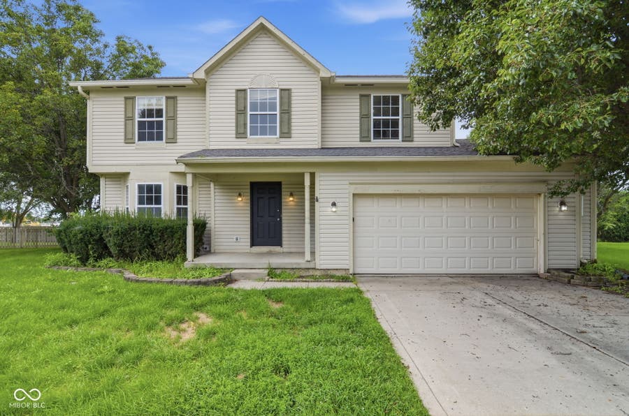 Property photo for 902 Hearthside Court, Brownsburg, IN
