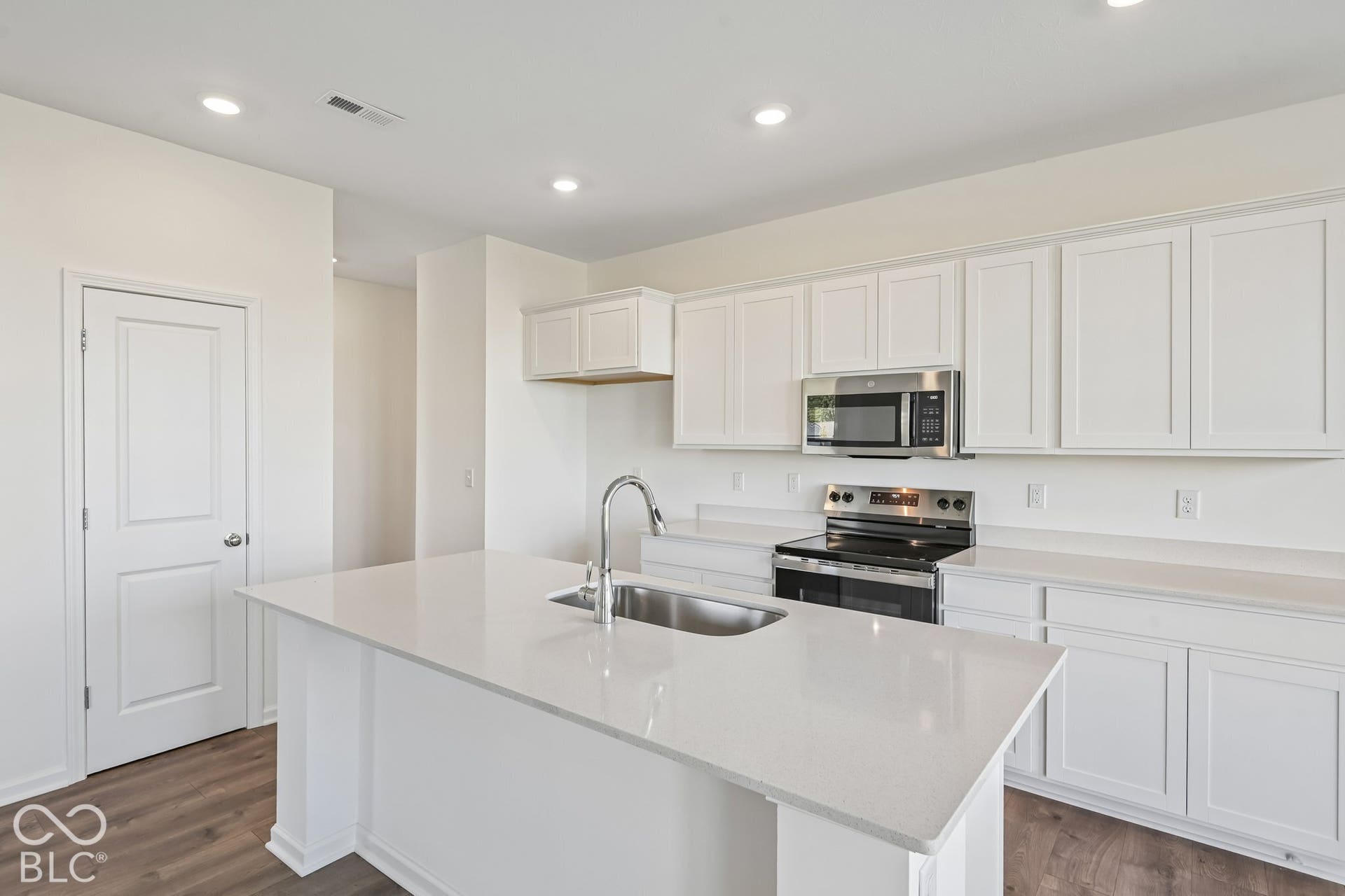 240 Hunter's Ridge Drive - Ready Now
