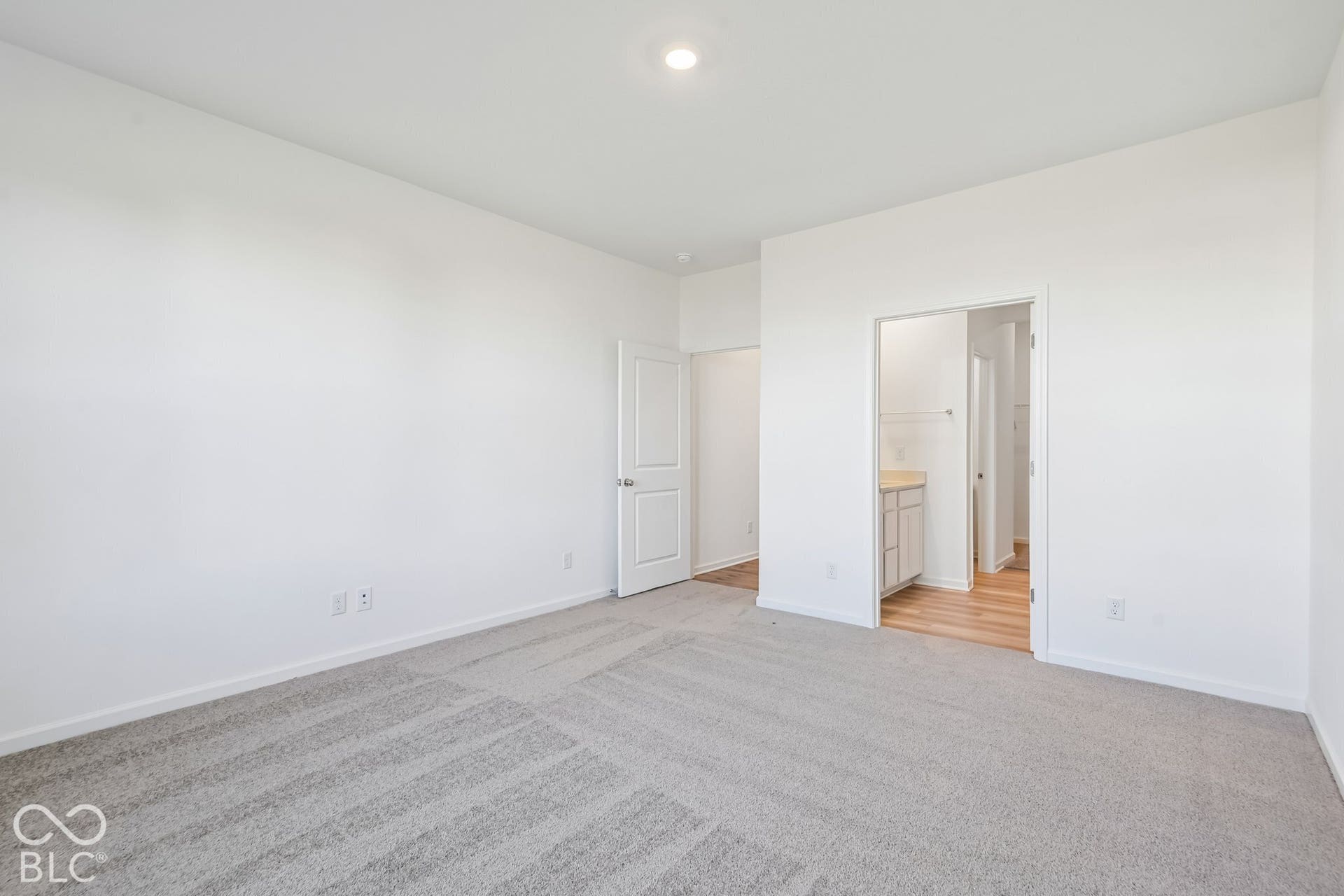 240 Hunter's Ridge Drive - Ready Now