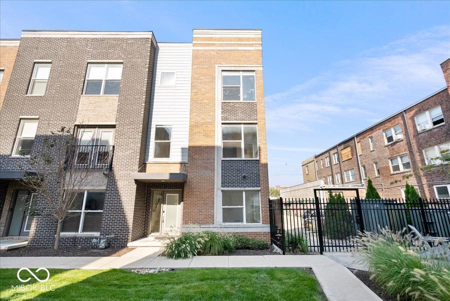 Property photo for 739 Perth Lane, Indianapolis, IN