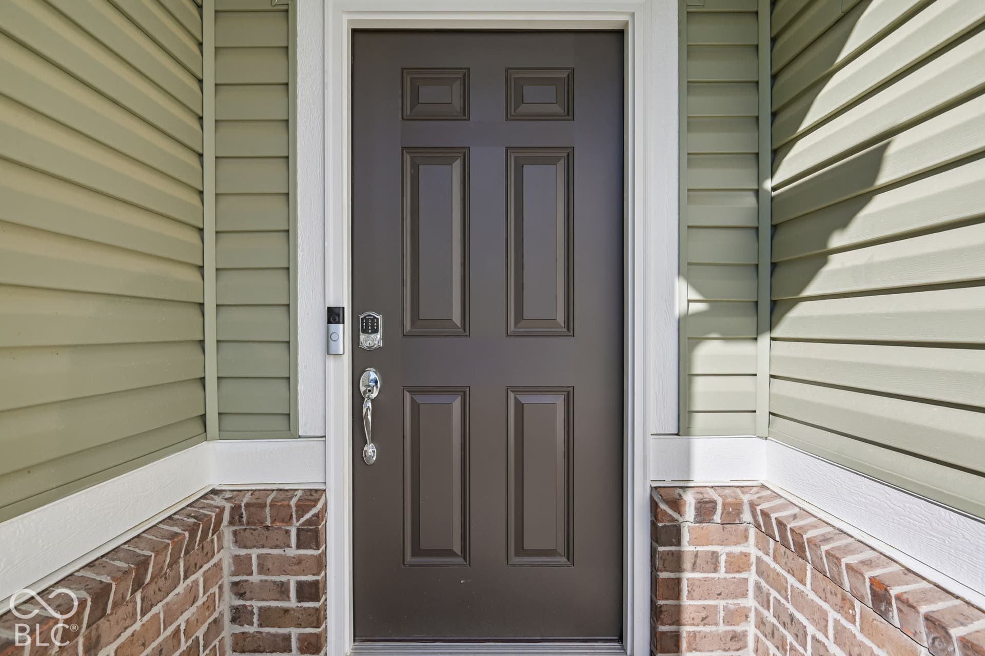 232 Hunters Ridge Drive - Ready Now!