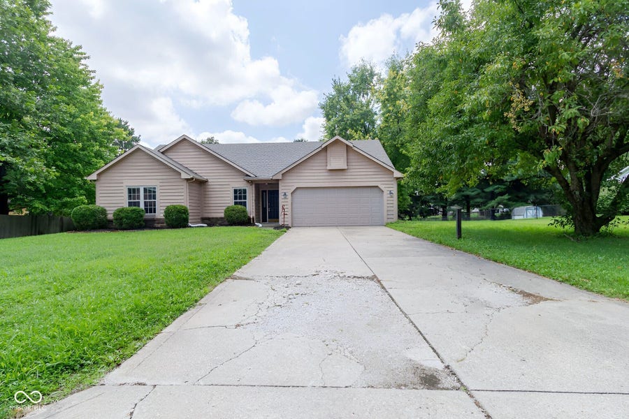 Property photo for 572 San Ricardo Drive, Greenwood, IN
