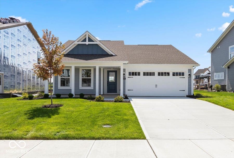 Property photo for 859 Oakleaf Drive, Greenfield, IN