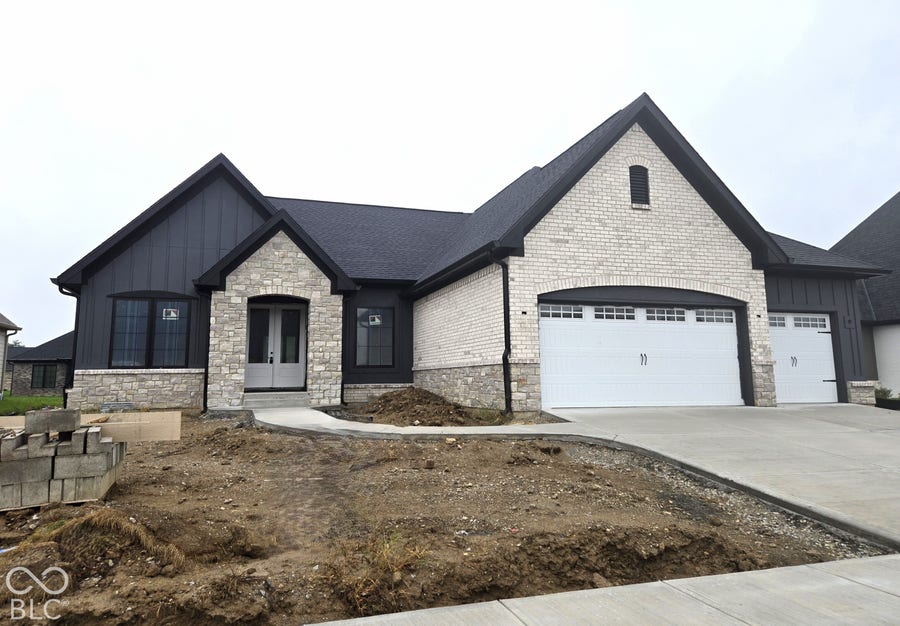 Property photo for 1047 Beechtree Lane, Franklin, IN