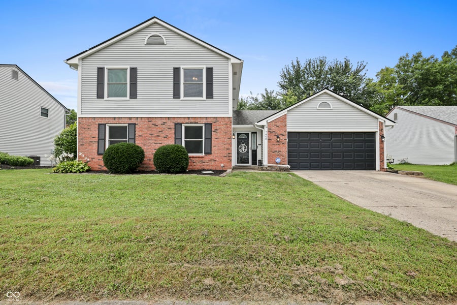 Property photo for 7460 Southern Lakes Drive, Indianapolis, IN