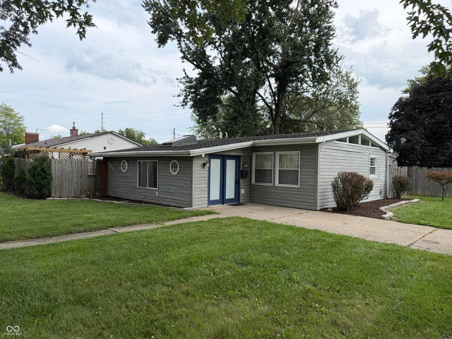Property photo for 601 Broad Avenue, Nappanee, IN