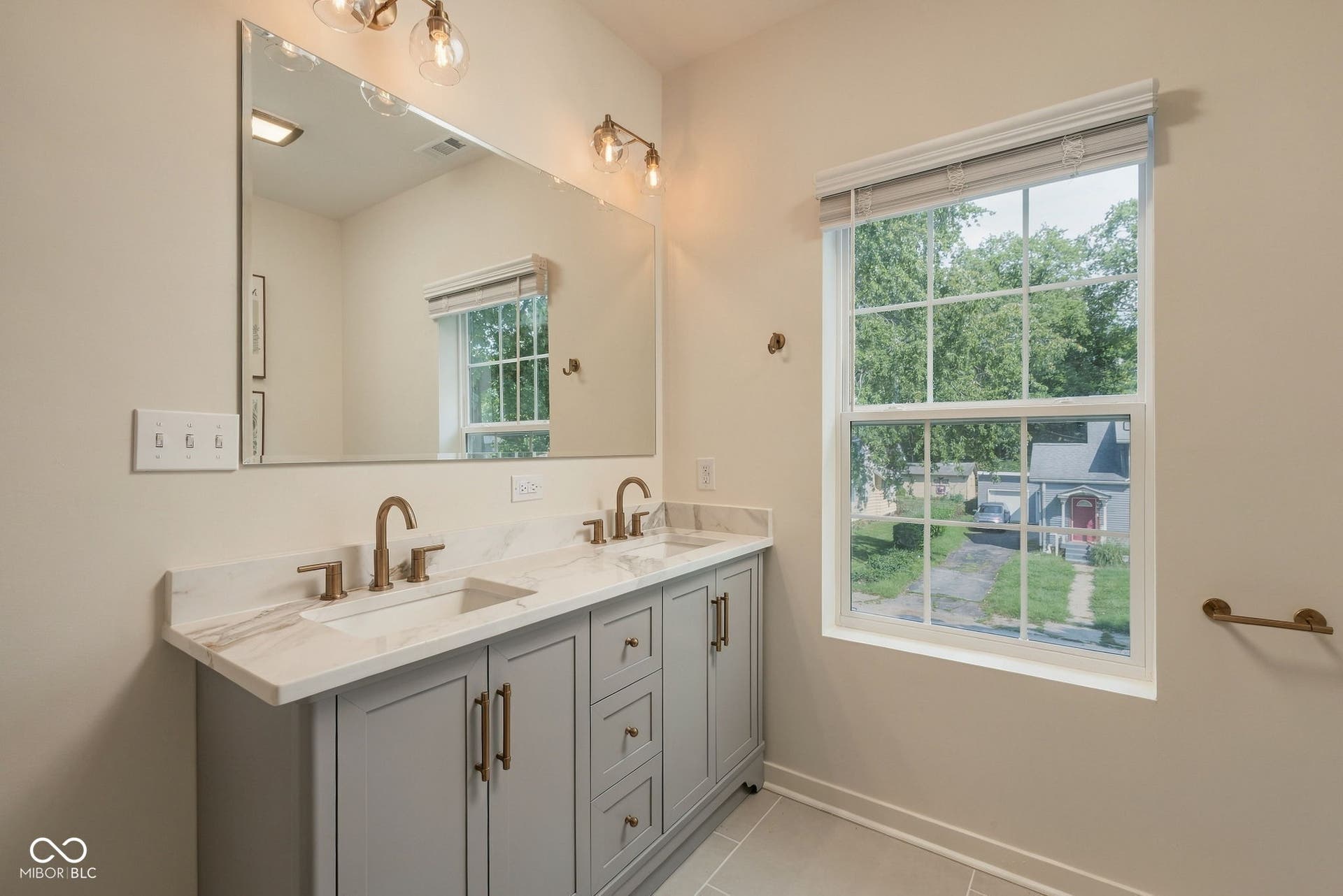 5026 Winthrop Avenue, Indianapolis, IN 46205