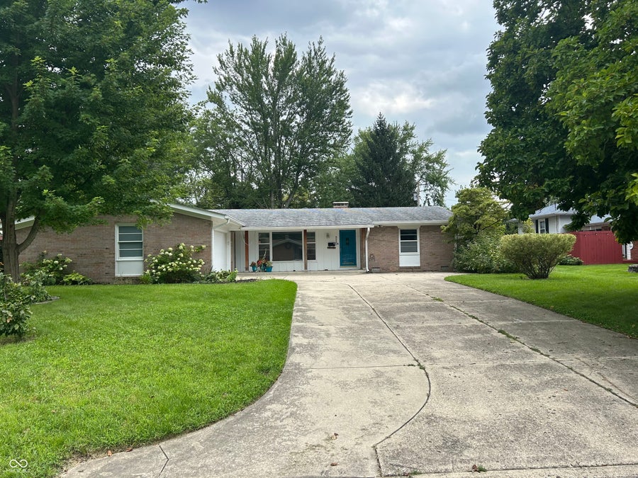 Property photo for 3227 Meadowcrest Drive, Anderson, IN