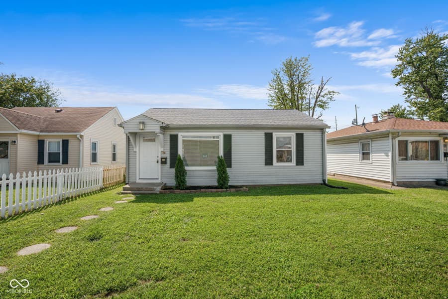 Property photo for 76 N 2nd Avenue, Beech Grove, IN