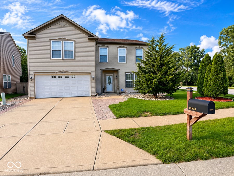 Property photo for 10934 Cyrus Drive, Indianapolis, IN