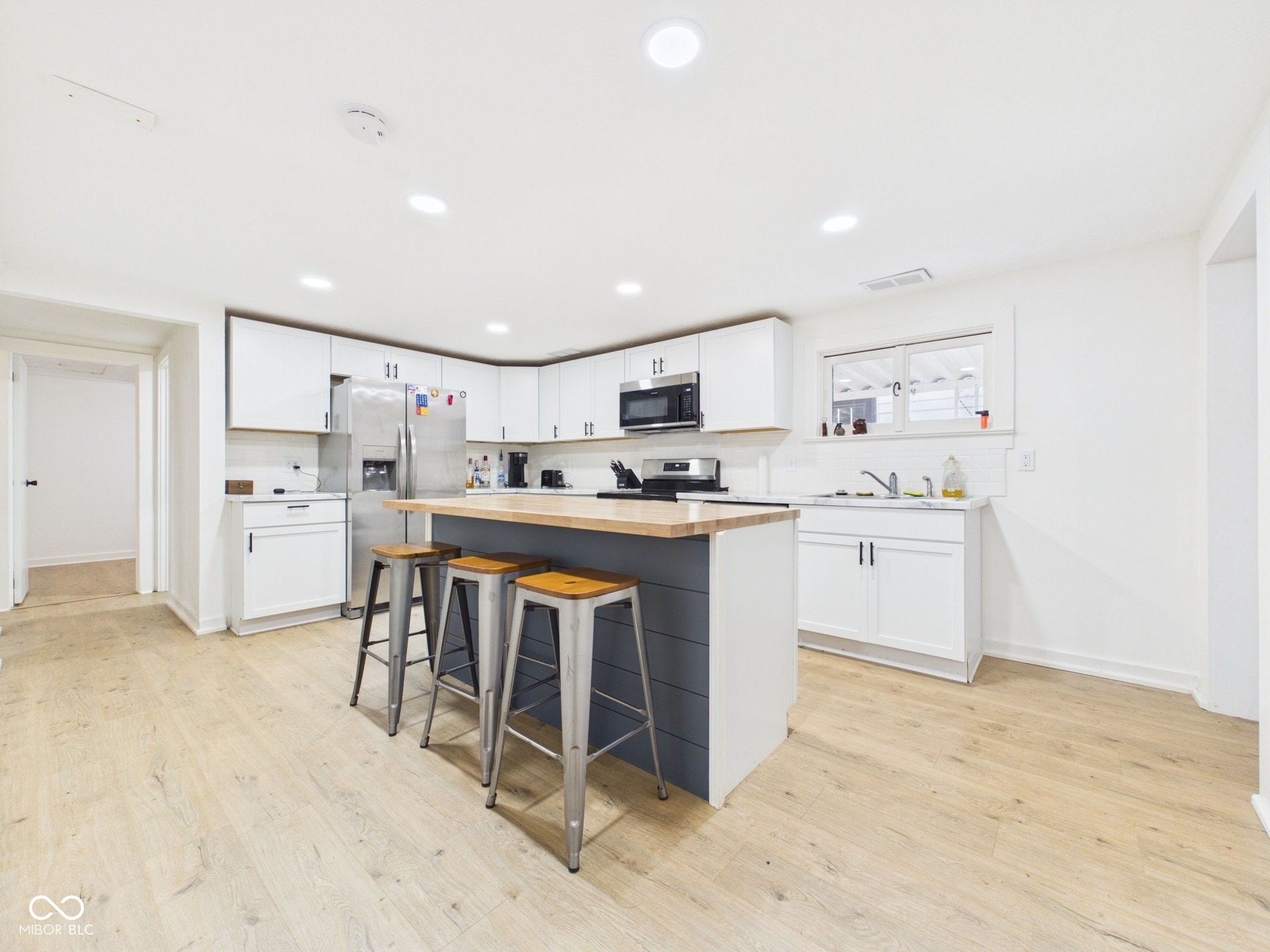 210 S 27th Street, Elwood, IN 46036