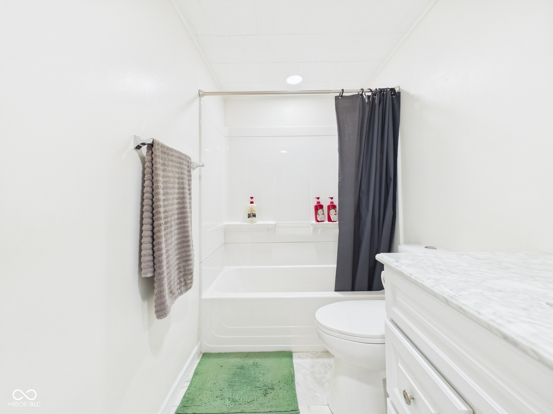 210 S 27th Street, Elwood, IN 46036