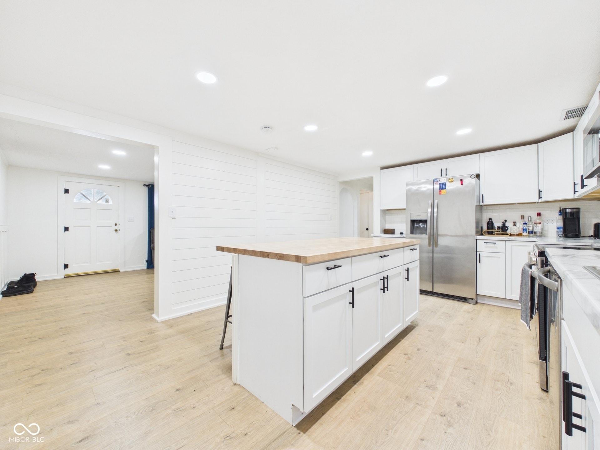 210 S 27th Street, Elwood, IN 46036