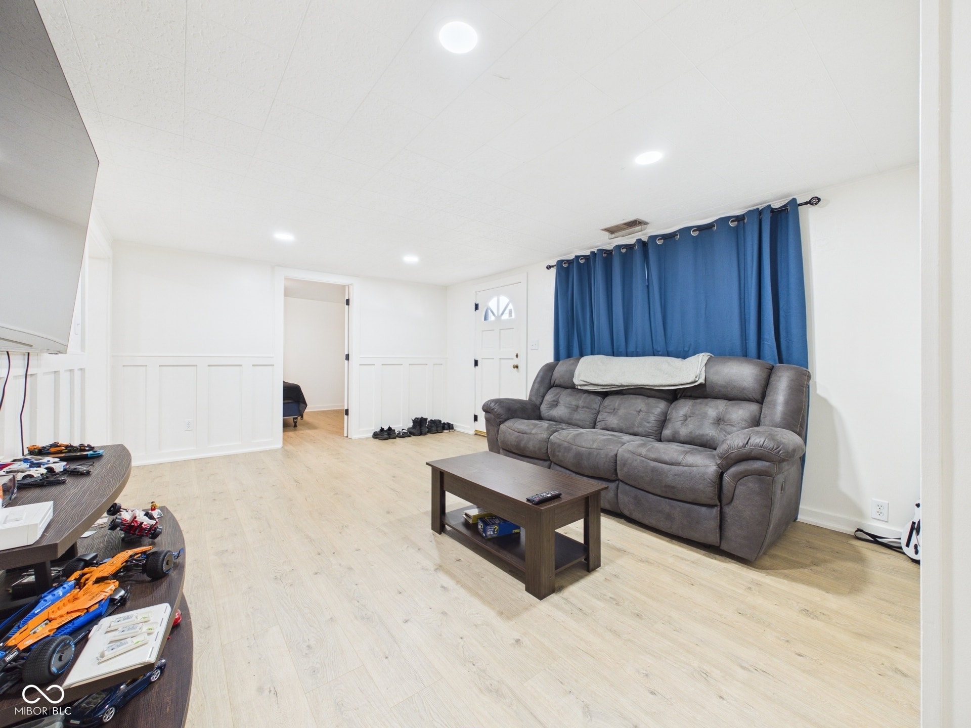 210 S 27th Street, Elwood, IN 46036