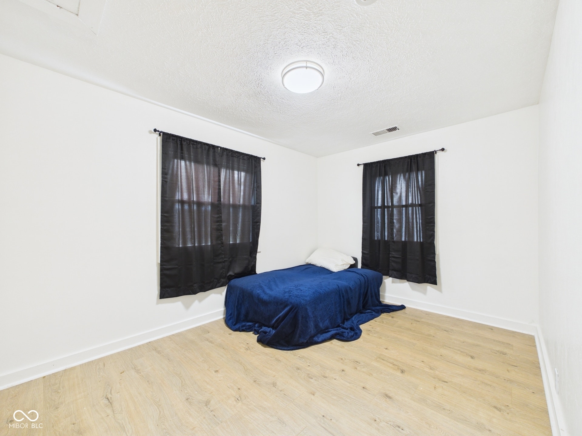 210 S 27th Street, Elwood, IN 46036