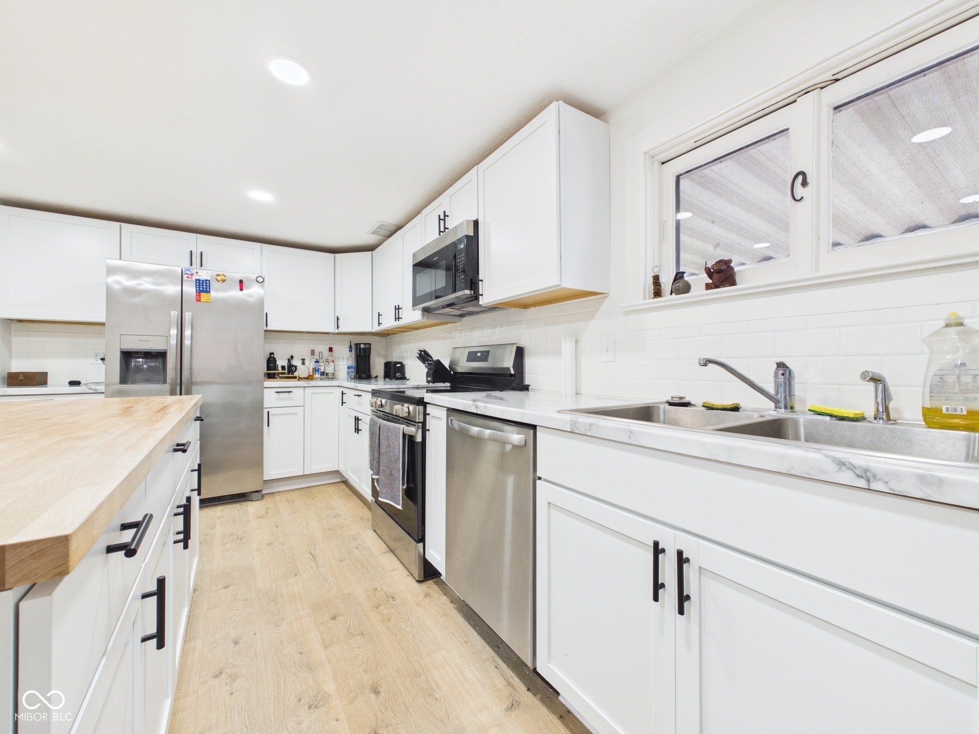 210 S 27th Street, Elwood, IN 46036