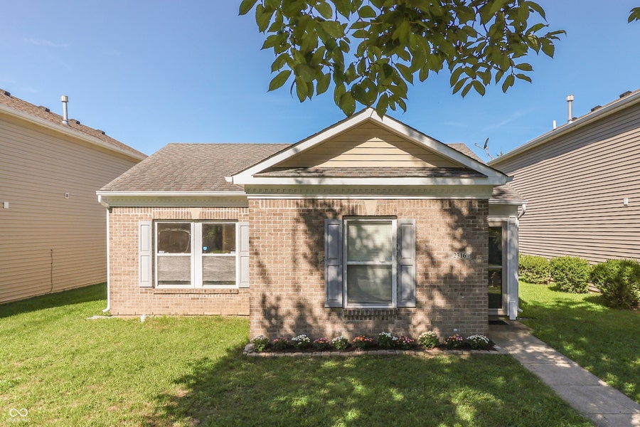 Property photo for 2316 Bristol Drive, Franklin, IN