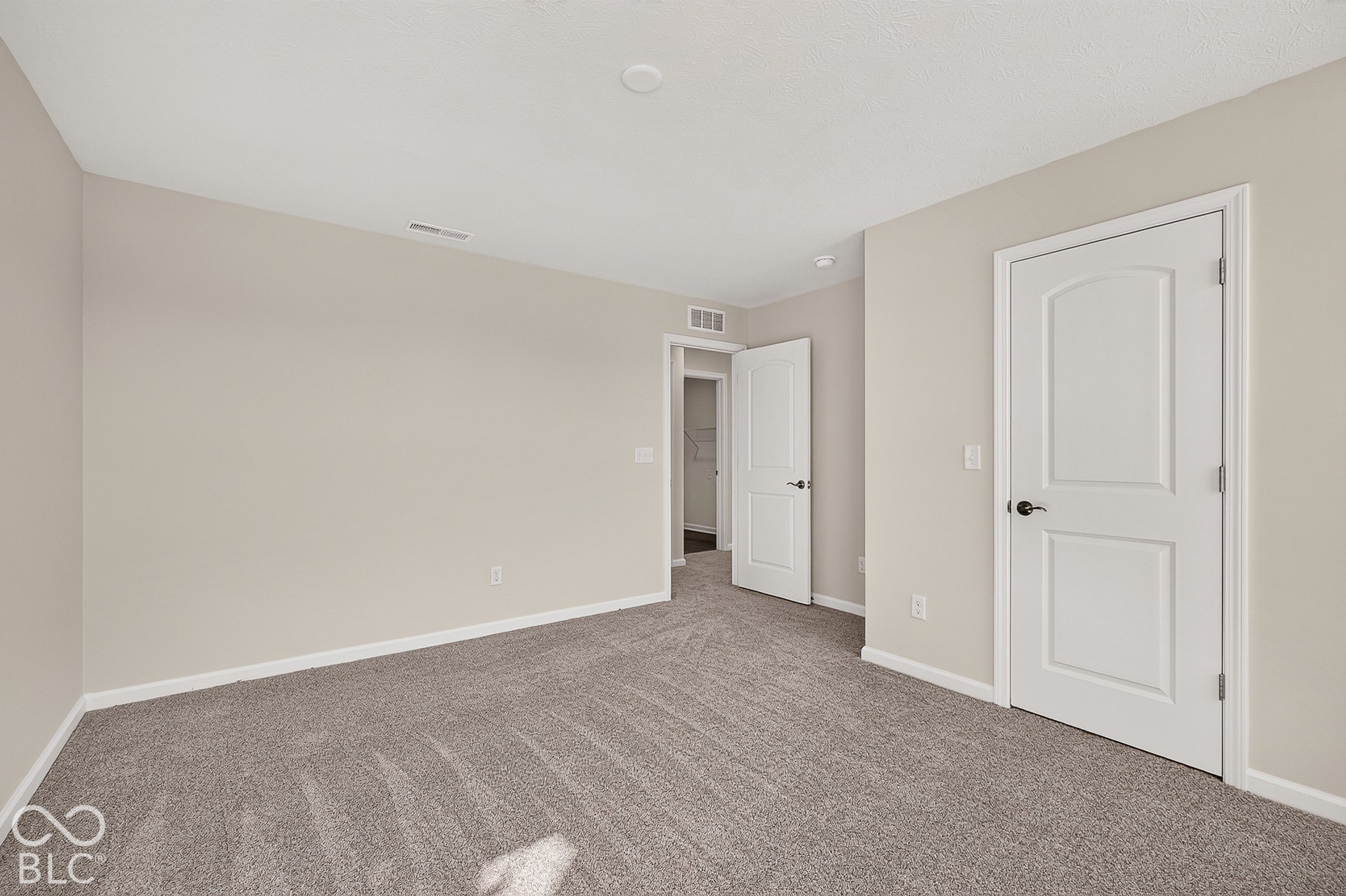 6598 Seattle Slew Drive, Whitestown, IN 46075 6598 Seattle Slew Drive, Whitestown, IN 46075