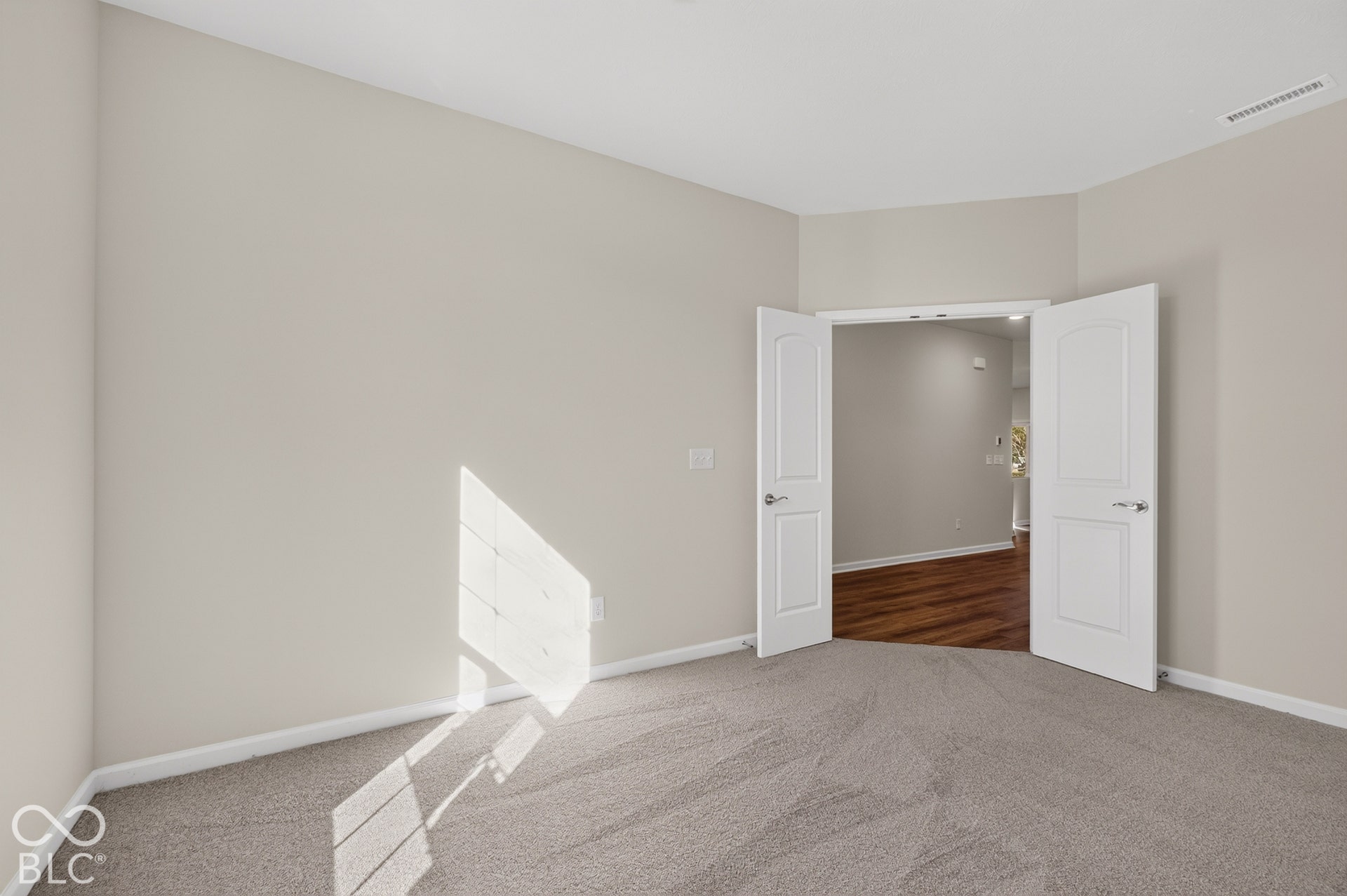 6598 Seattle Slew Drive, Whitestown, IN 46075 6598 Seattle Slew Drive, Whitestown, IN 46075