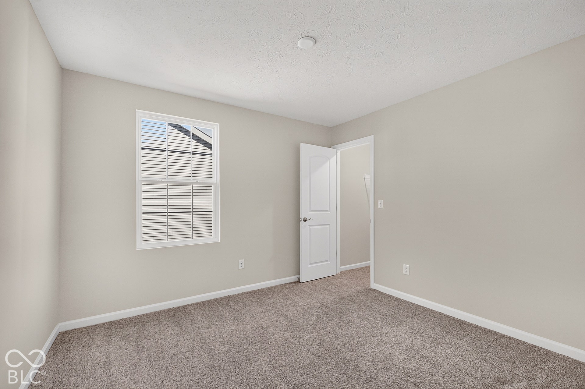 6598 Seattle Slew Drive, Whitestown, IN 46075 6598 Seattle Slew Drive, Whitestown, IN 46075
