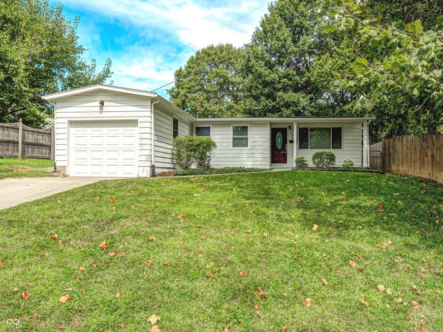 Property photo for 414 Sleepy Hollow Drive, Plainfield, IN