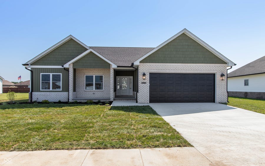 Property photo for 6982 Meadow Run, Seymour, IN