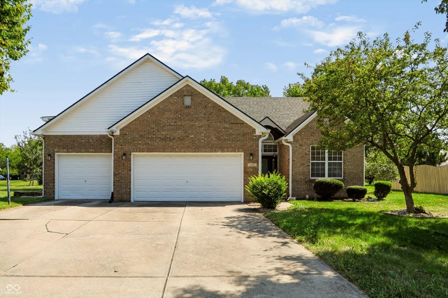 Property photo for 541 Ironridge Court, Indianapolis, IN