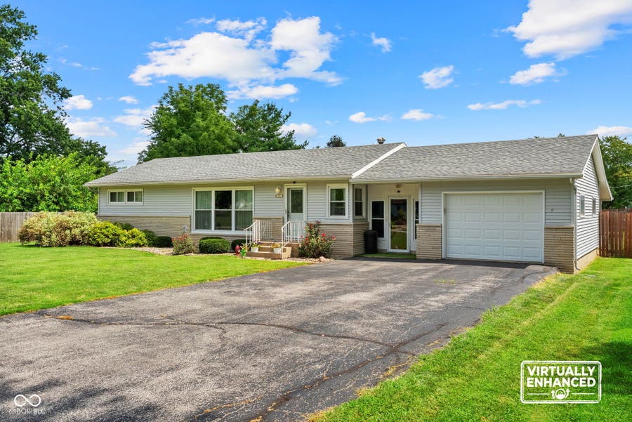 Property photo for 440 N Sycamore Street, Dana, IN