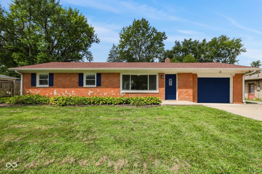 Property photo for 714 Howard Drive, Greenwood, IN