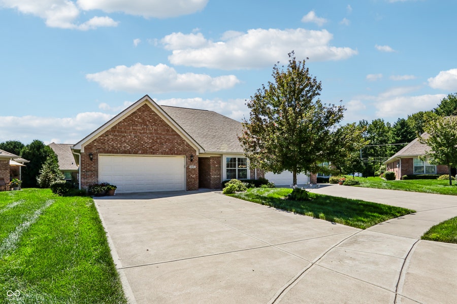 Property photo for 4935 W Harrisburg Court, New Palestine, IN