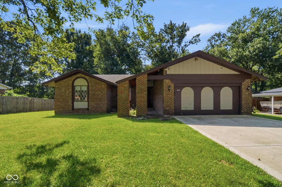 Property photo for 6130 Munsee Lane, Indianapolis, IN