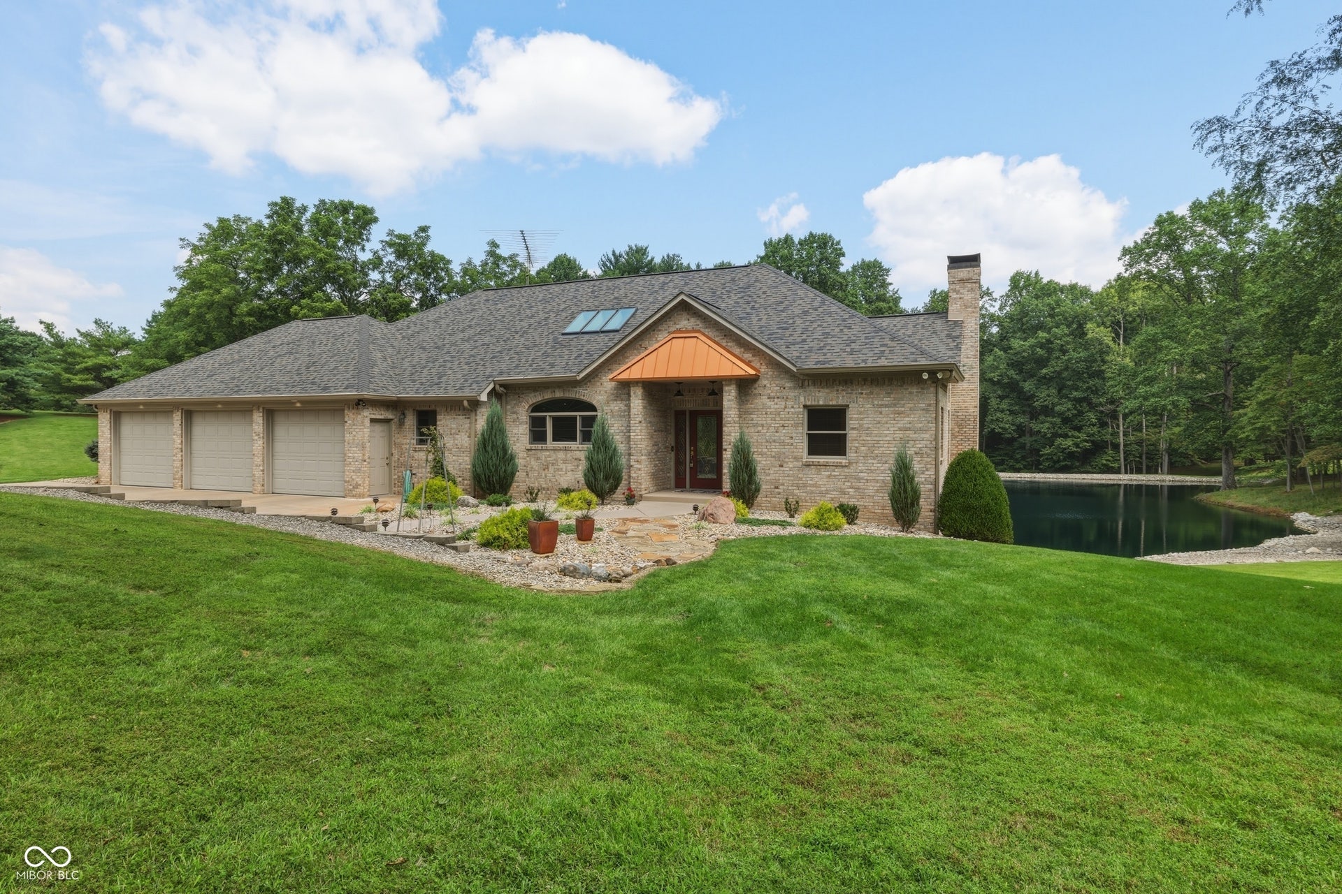 8565 S 500 W, Trafalgar, IN 46181 8565 S 500 W, Trafalgar, IN 46181