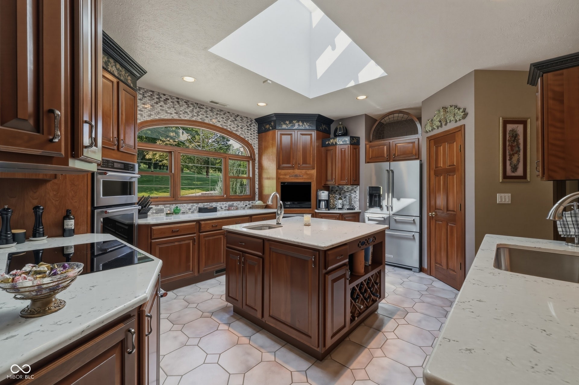 8565 S 500 W, Trafalgar, IN 46181 8565 S 500 W, Trafalgar, IN 46181