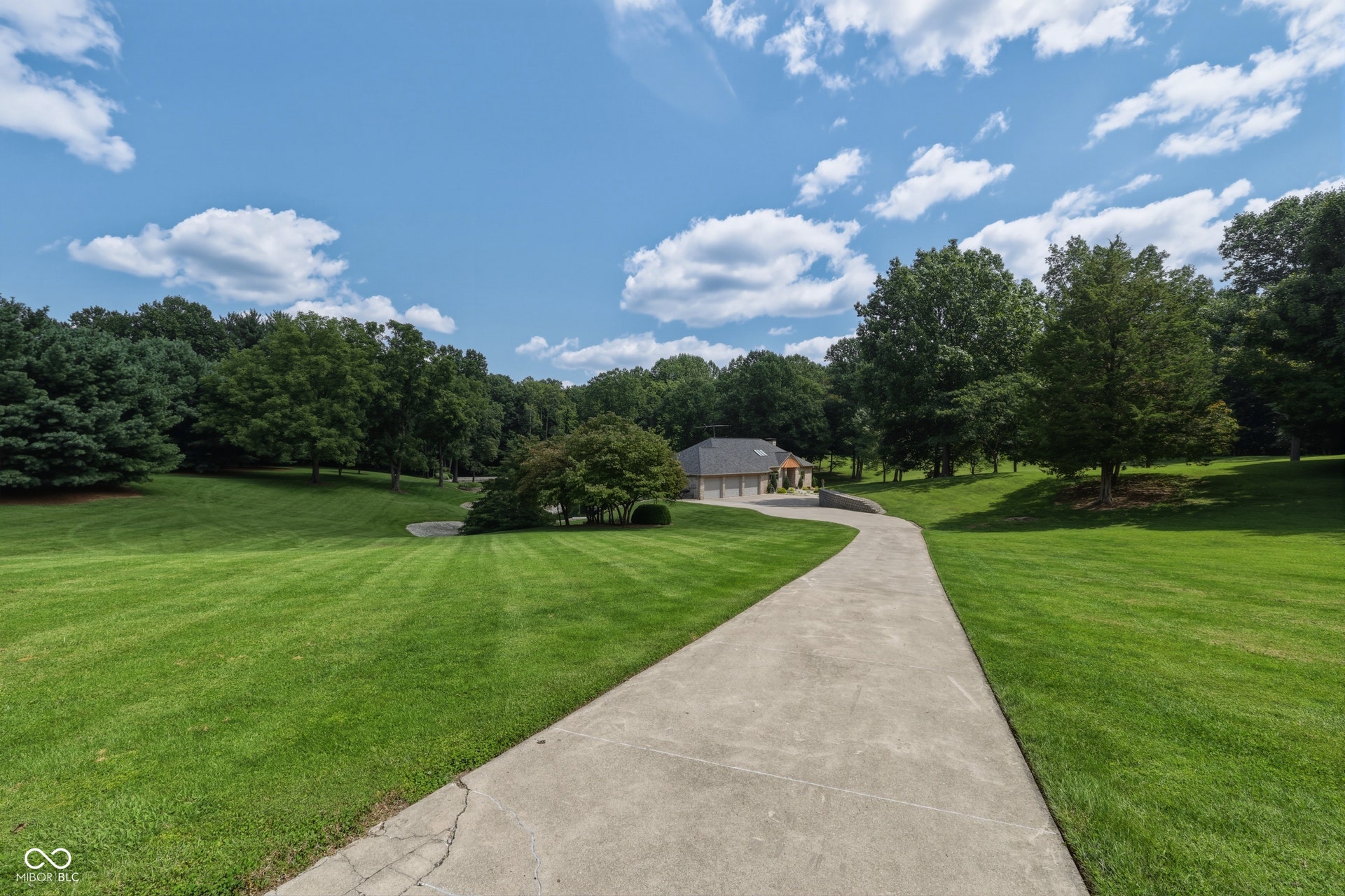 8565 S 500 W, Trafalgar, IN 46181 8565 S 500 W, Trafalgar, IN 46181