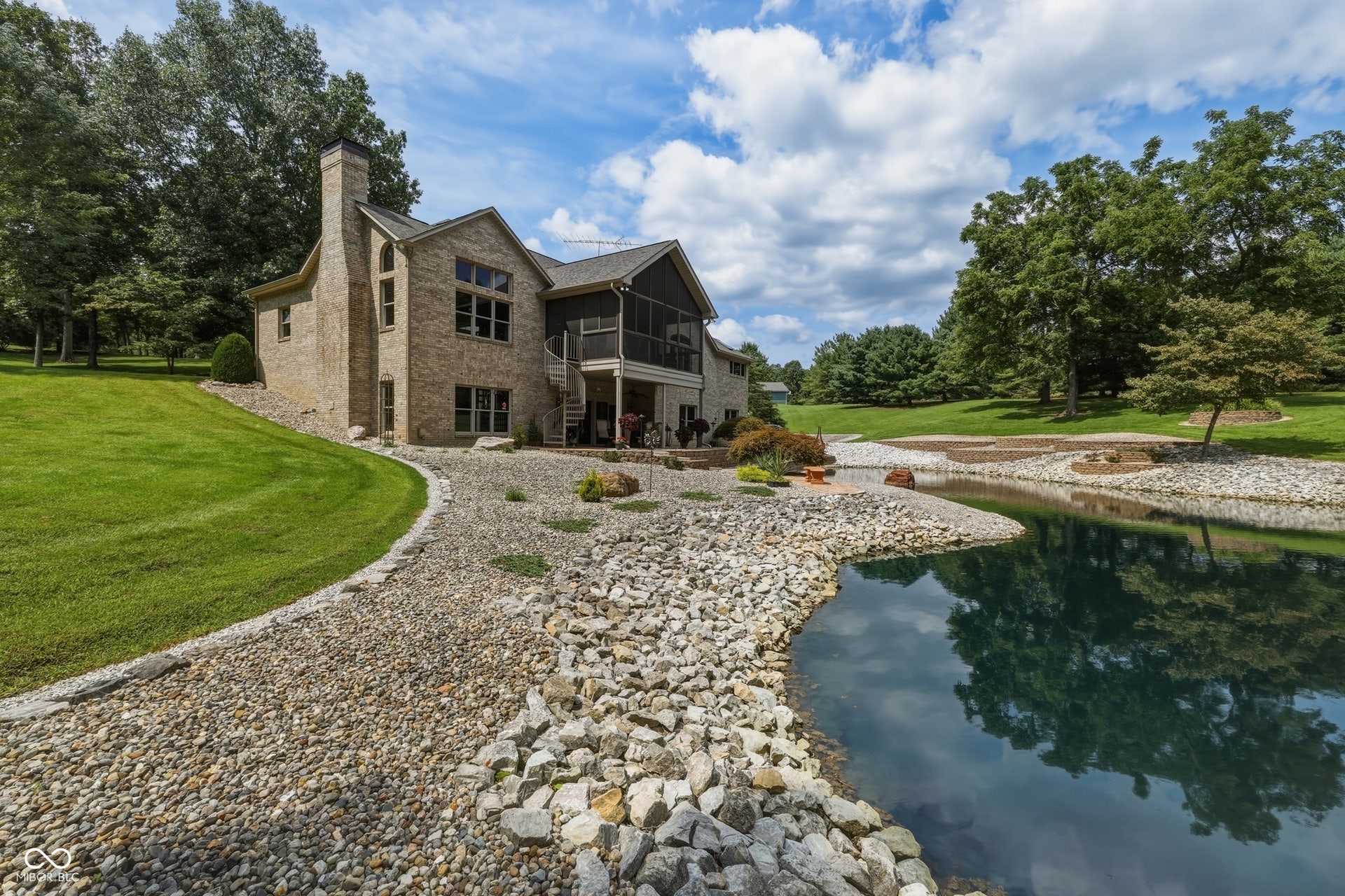8565 S 500 W, Trafalgar, IN 46181 8565 S 500 W, Trafalgar, IN 46181