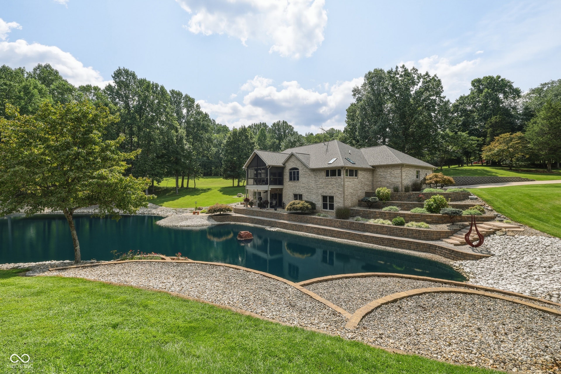 8565 S 500 W, Trafalgar, IN 46181 8565 S 500 W, Trafalgar, IN 46181