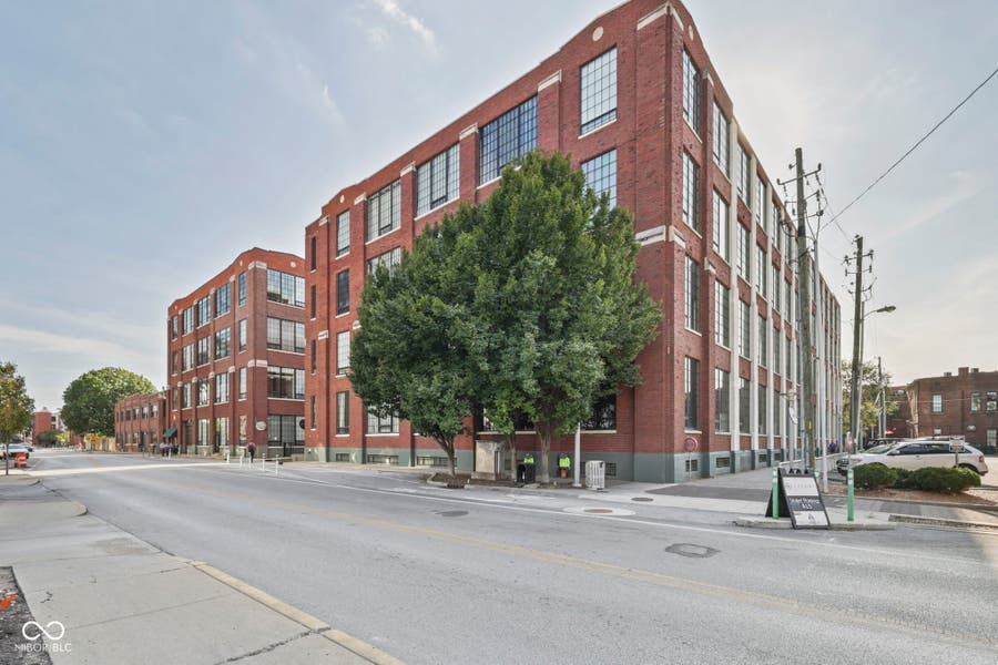 Property photo for 624 E Walnut Street, Indianapolis, IN