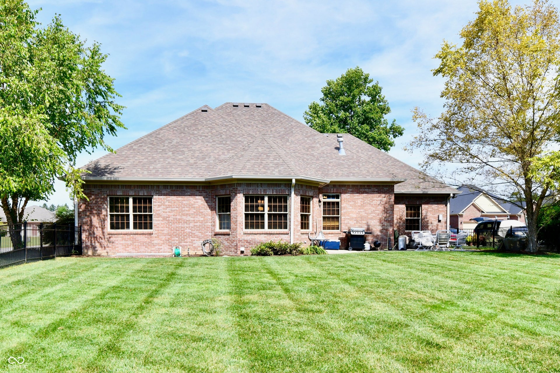 355 Connecticut Circle, Indianapolis, IN 46217