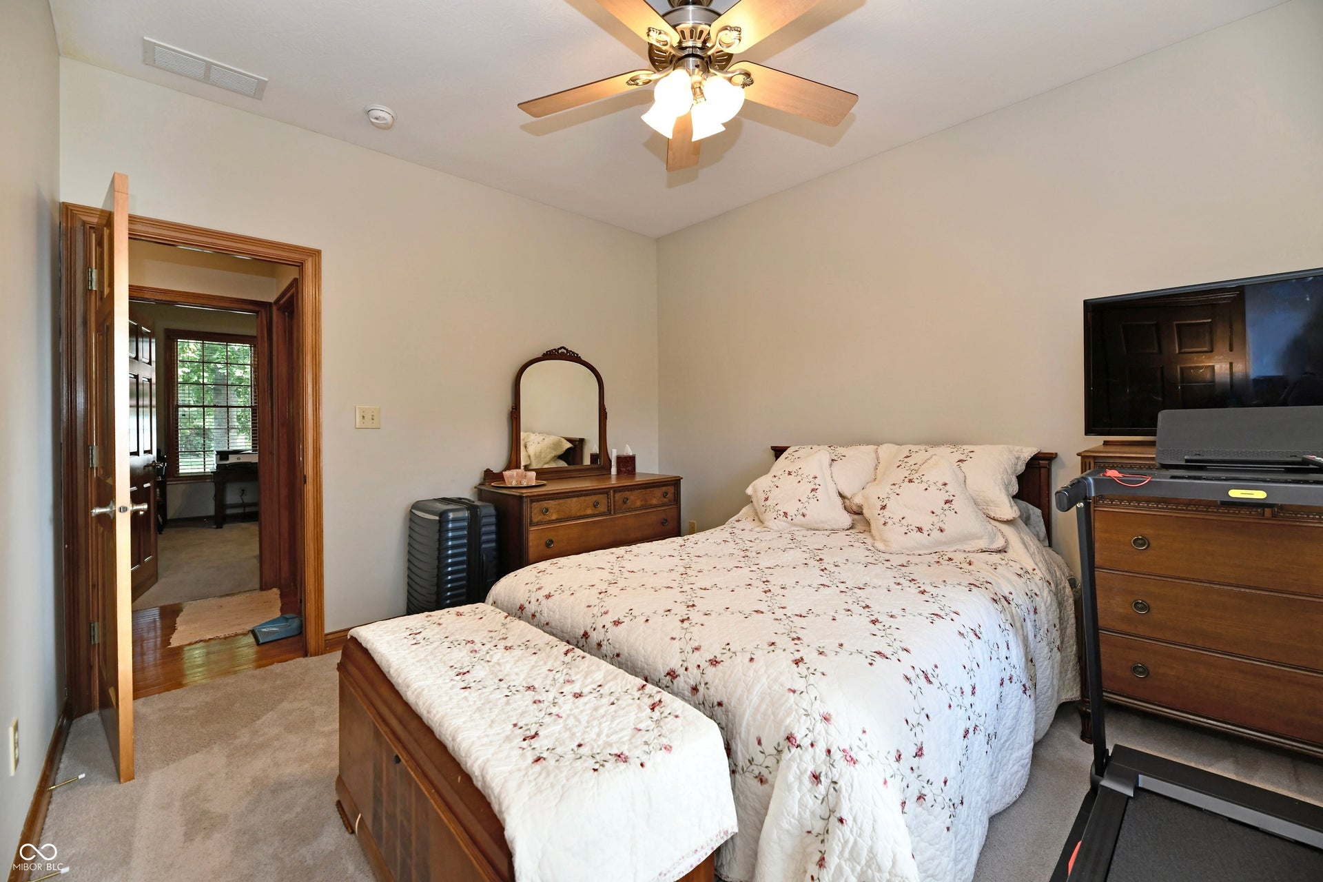355 Connecticut Circle, Indianapolis, IN 46217