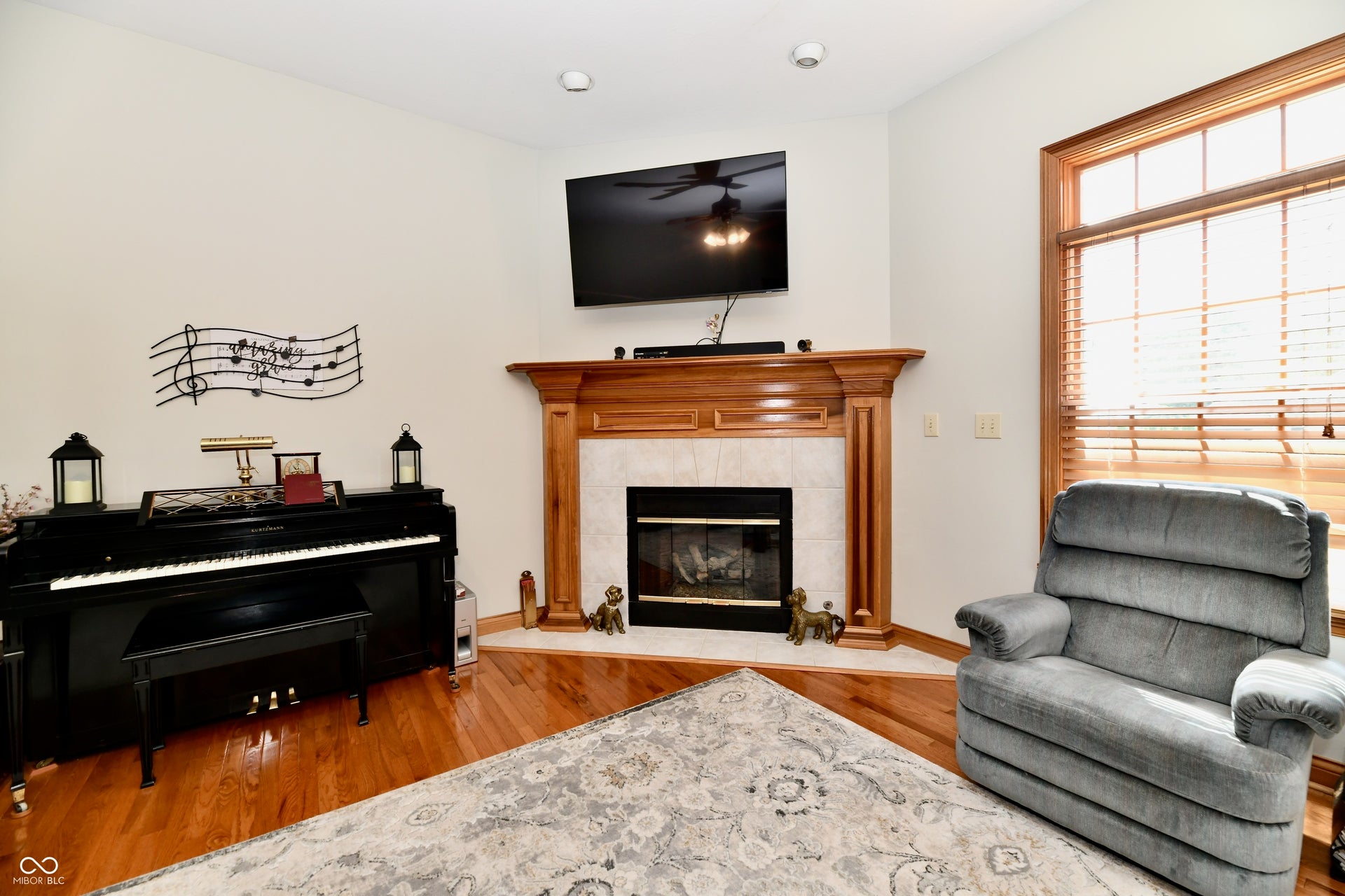 355 Connecticut Circle, Indianapolis, IN 46217
