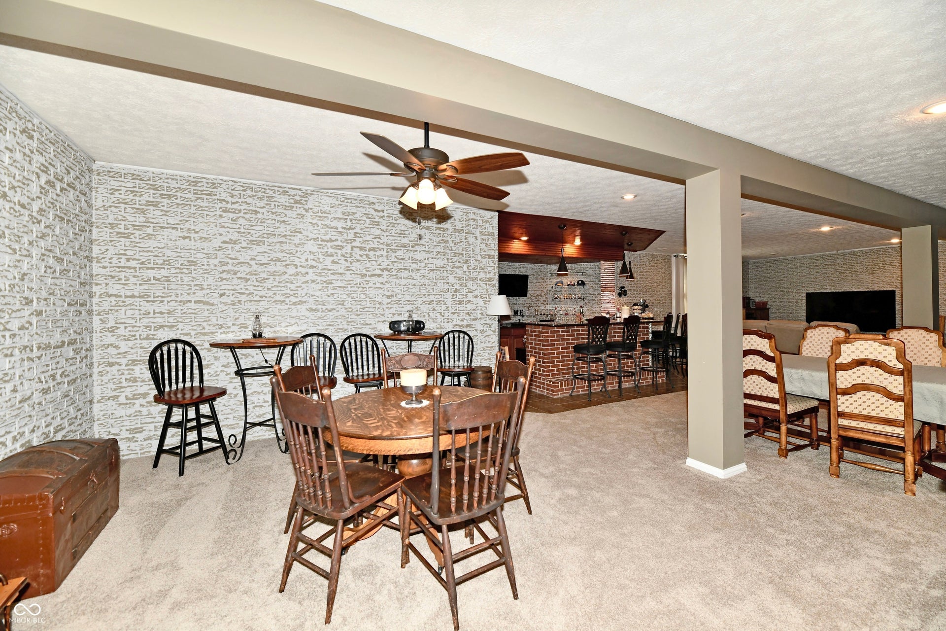 355 Connecticut Circle, Indianapolis, IN 46217