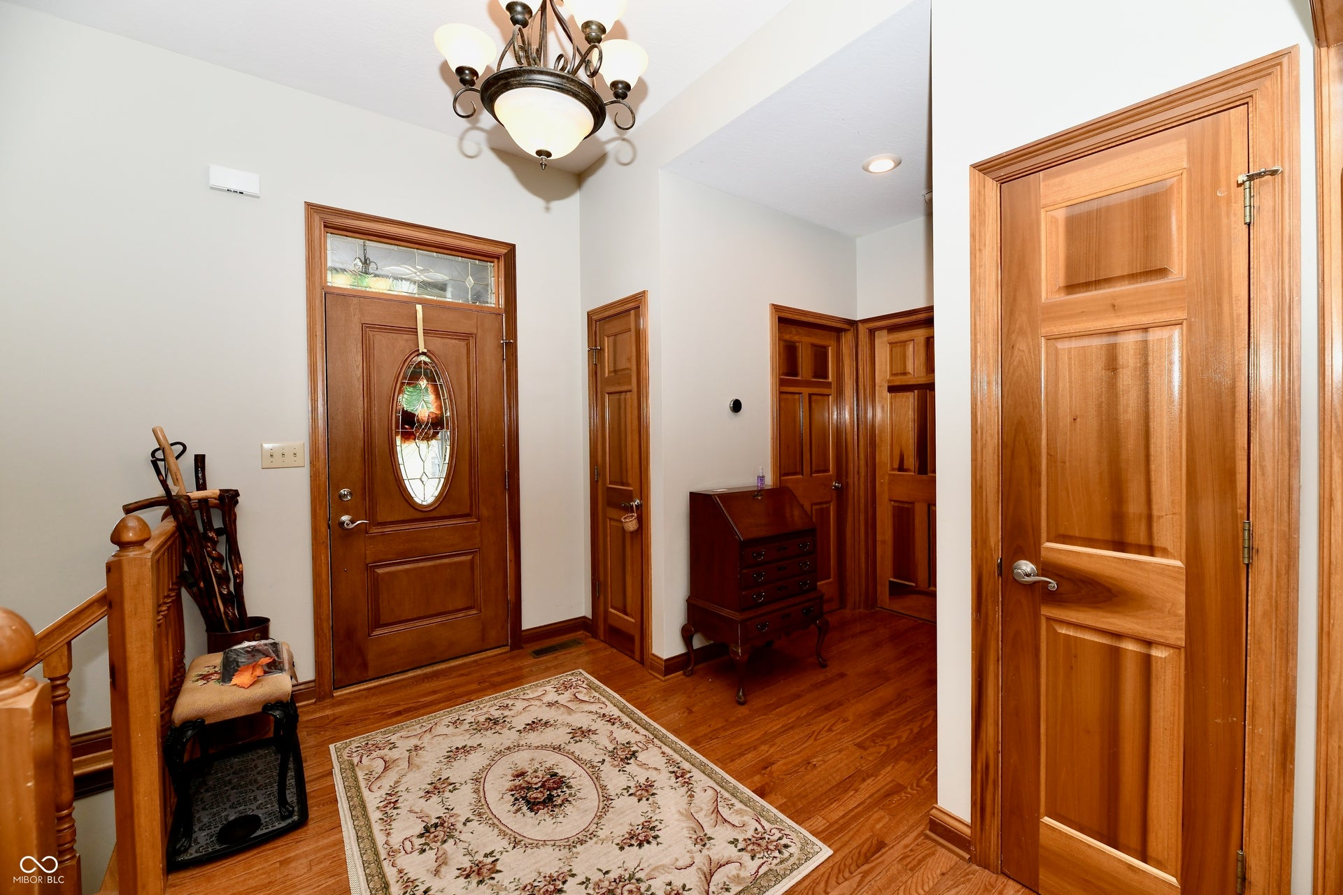 355 Connecticut Circle, Indianapolis, IN 46217