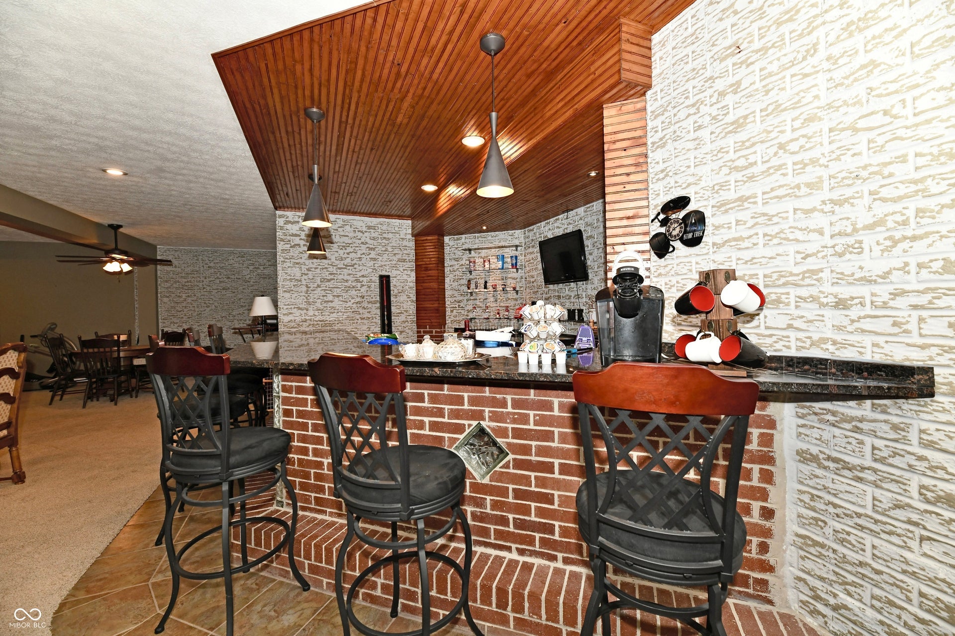 355 Connecticut Circle, Indianapolis, IN 46217