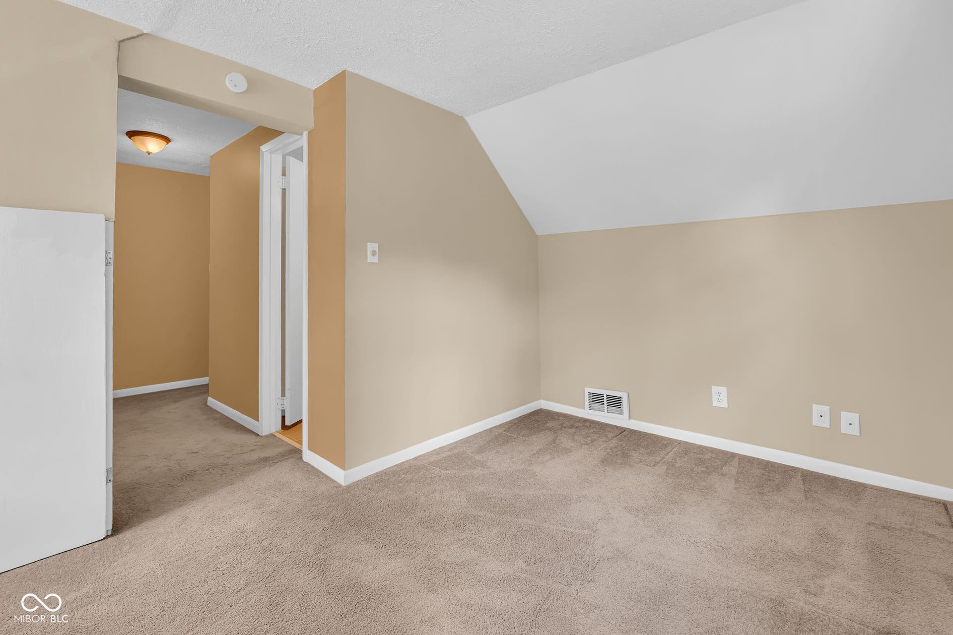 5514 Winship Court, Indianapolis, IN 46221