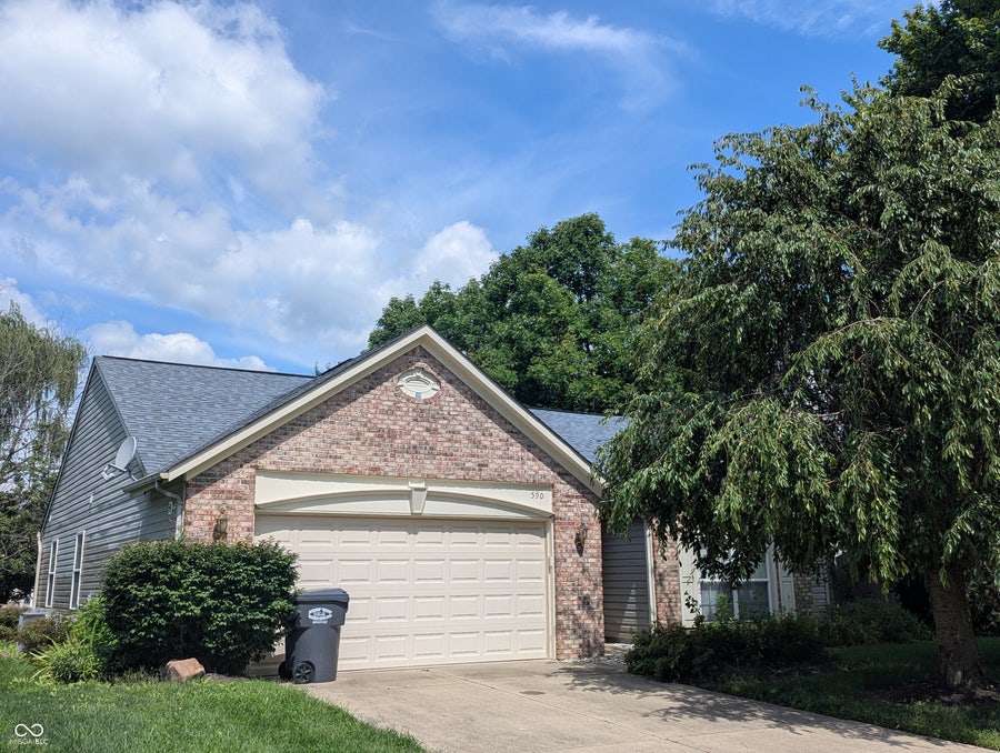 Property photo for 590 New London Drive, Greenwood, IN