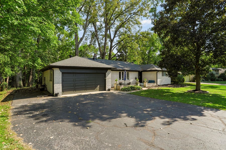 Property photo for 231 E Brunswick Avenue, Indianapolis, IN