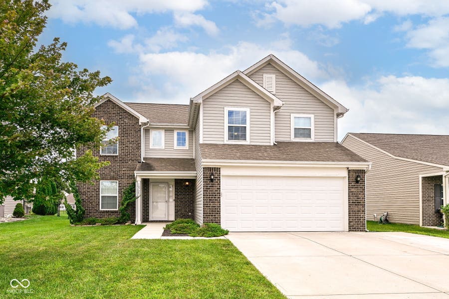 Property photo for 10729 Hunter Lake Lane, Indianapolis, IN